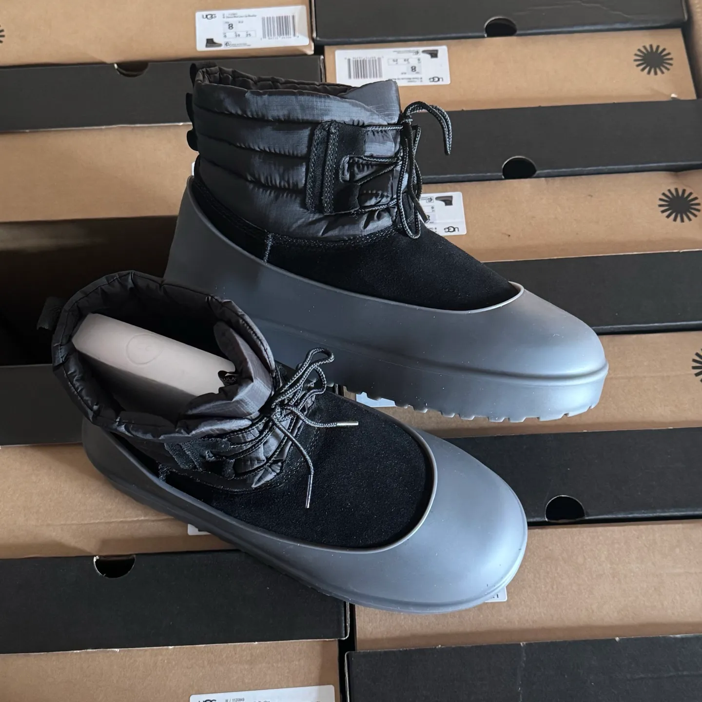 UGG high-end waterproof rain boots arrive, large foreign trade items, local 💰760